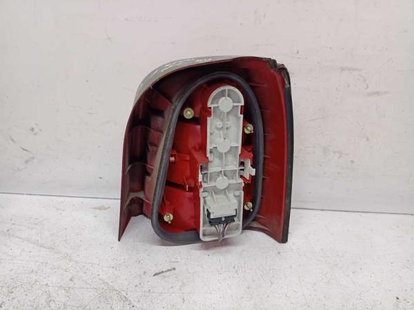 FEU ARRIERE GAUCHE AUDI AUDI A4 B5 1997-2000  - Vue 2